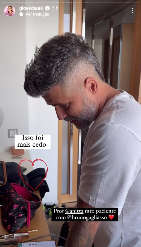 Gio Ewbank gravou Bruno Gagliasso ouvindo áudio de Anitta (Foto: Reprodução/ Instagram)