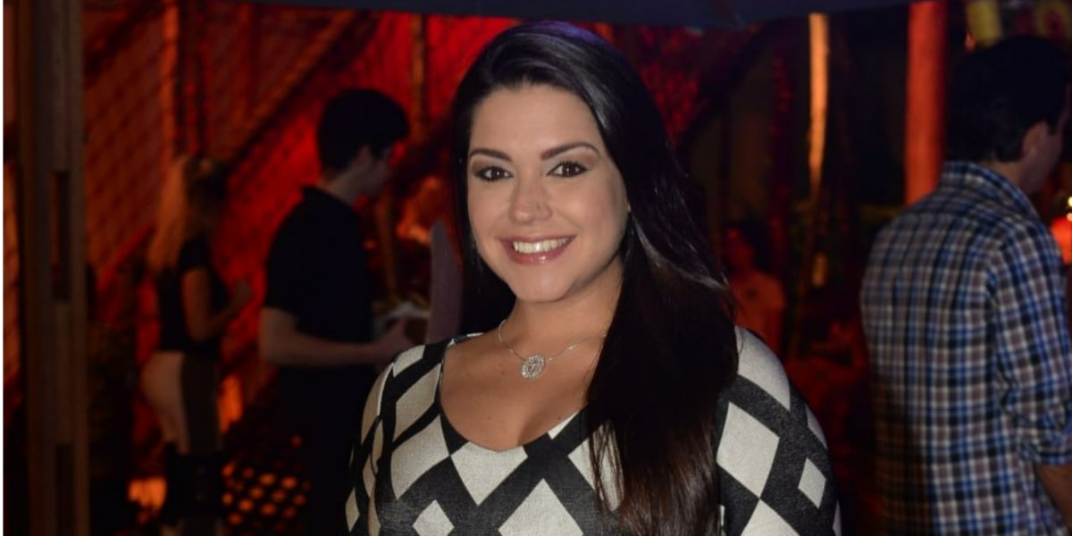 http://tvfoco.uai.com.br/wp-content/uploads/2015/05/Daniela-Mercury.jpg