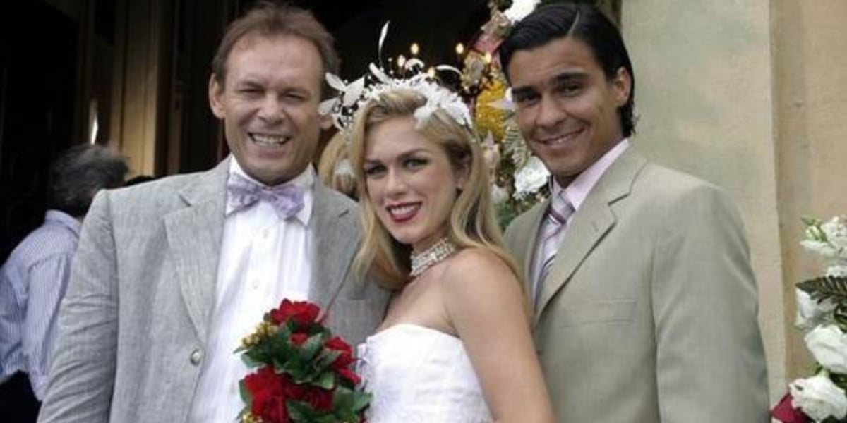 http://tvfoco.uai.com.br/wp-content/uploads/2015/05/Daniela-Mercury.jpg
