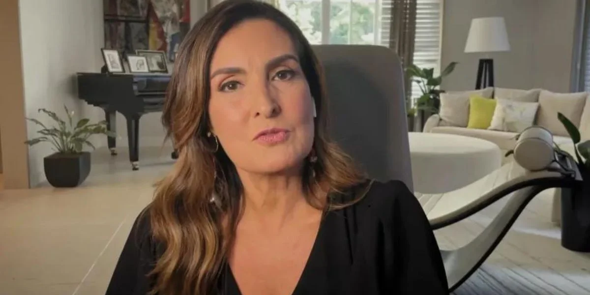 http://tvfoco.uai.com.br/wp-content/uploads/2015/05/Daniela-Mercury.jpg