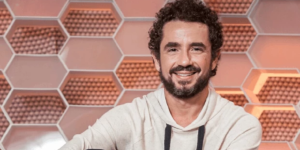 Felipe Andreoli surge aos prantos em vídeo divulgado pela esposa (Foto: Divulgação)