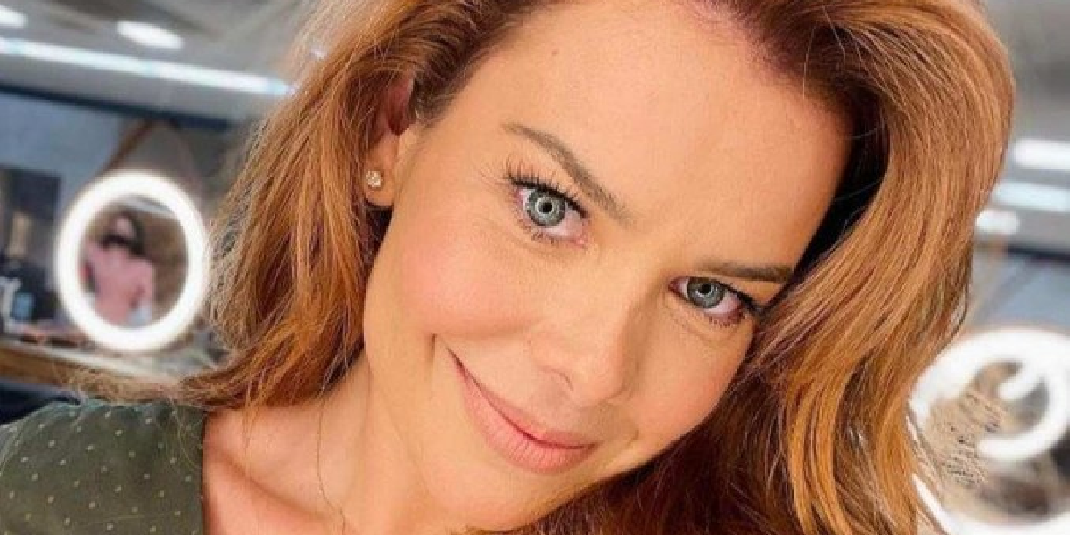 http://tvfoco.uai.com.br/wp-content/uploads/2015/05/Daniela-Mercury.jpg