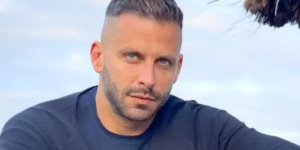 Henri Castelli surge em vídeo dando beijo em seu grande amor (Foto: Divulgação)