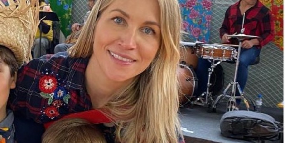 http://tvfoco.uai.com.br/wp-content/uploads/2015/05/Daniela-Mercury.jpg