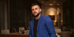 Arthur Picoli surgiu bastante abatido com a morte de seu querido avô (Foto: Reprodução)