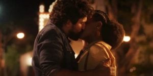 Tertulinho e Laura vão se beijar na novela Mar do Sertão (Foto: Reprodução/Globo)