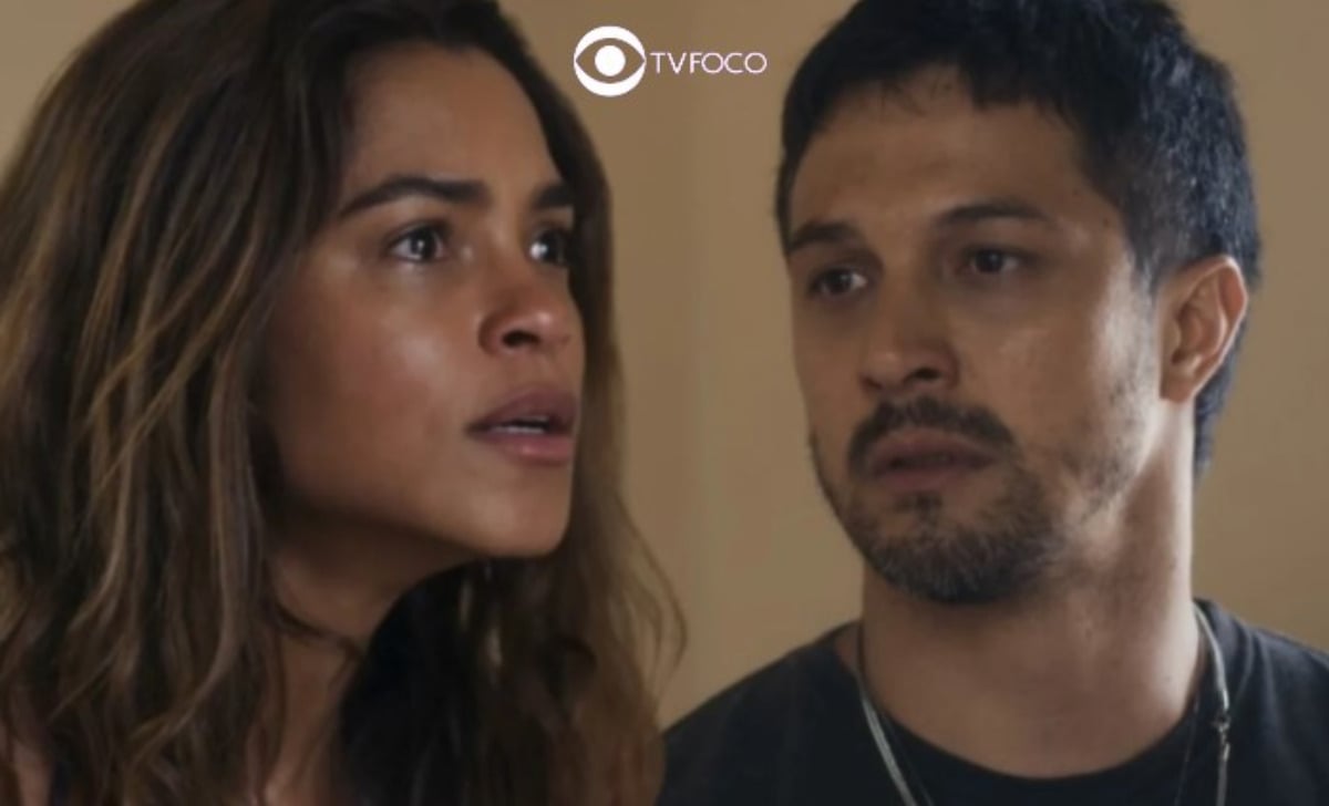 http://tvfoco.uai.com.br/wp-content/uploads/2015/05/Daniela-Mercury.jpg