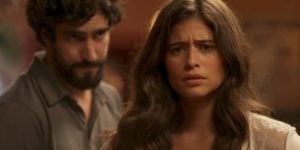 Tertulinho tentará enganar Candoca na novela Mar do Sertão  (Foto: Reprodução/Globo)