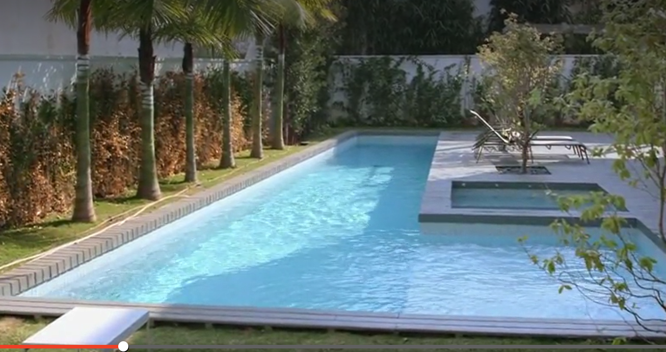 Thammy Miranda, filho de Gretchen, mostra mansão de milhões com piscina e linda árena externa que deixa qualquer um de queixo caído - Foto Reprodução