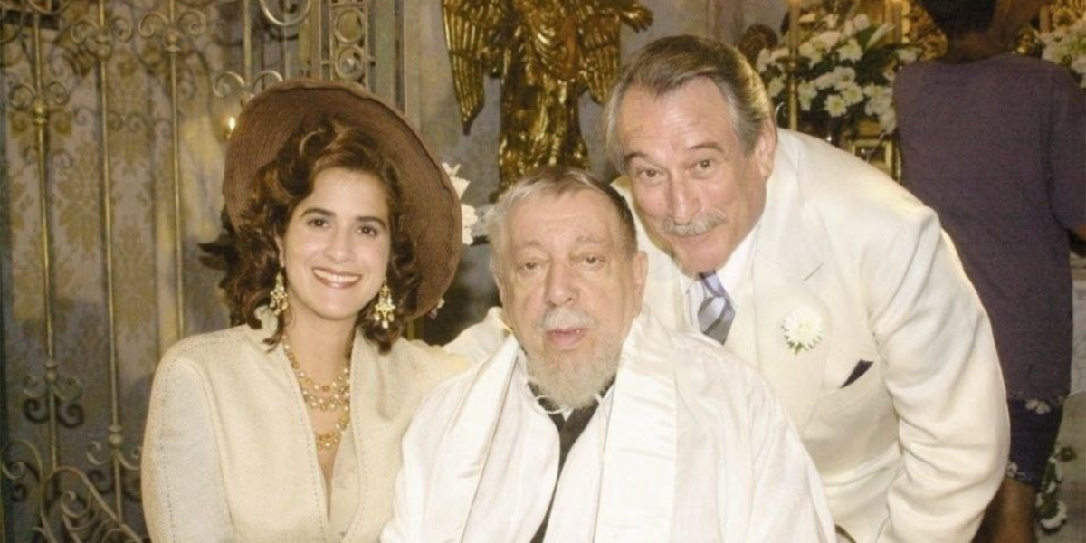 http://tvfoco.uai.com.br/wp-content/uploads/2015/05/Daniela-Mercury.jpg