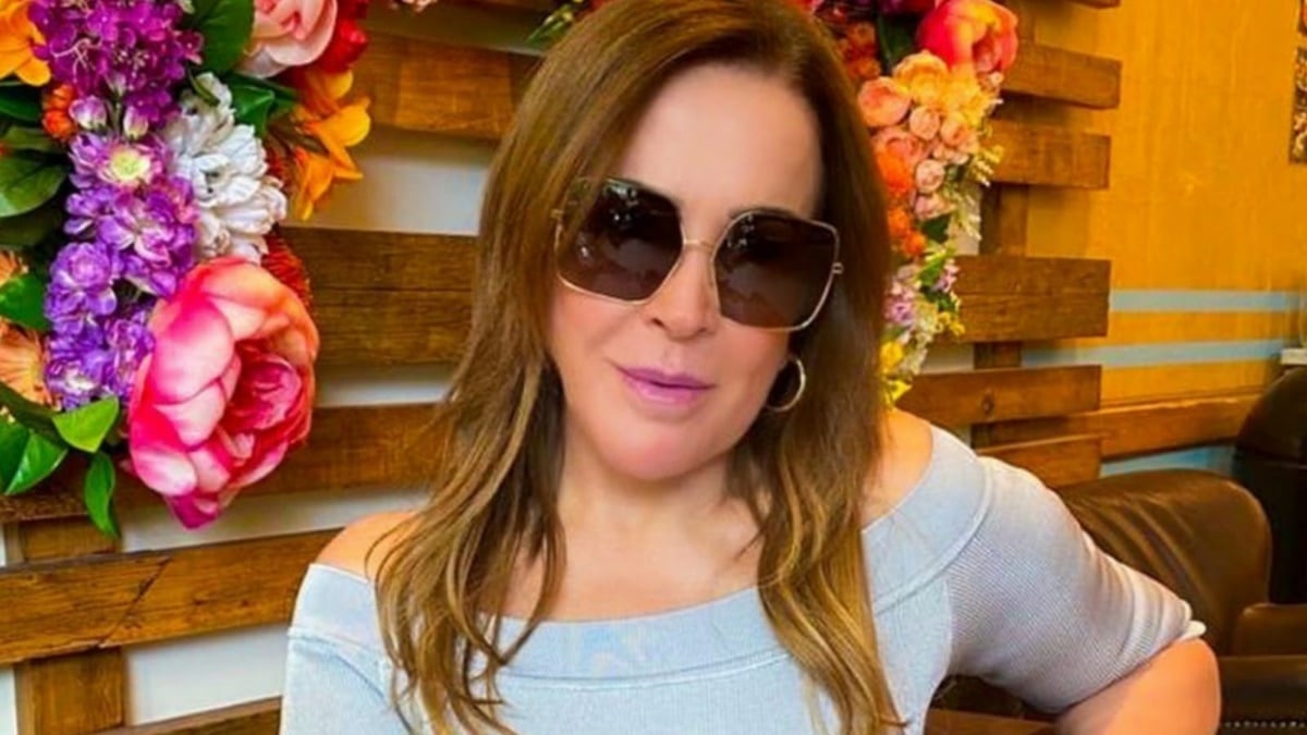 http://tvfoco.uai.com.br/wp-content/uploads/2015/05/Daniela-Mercury.jpg