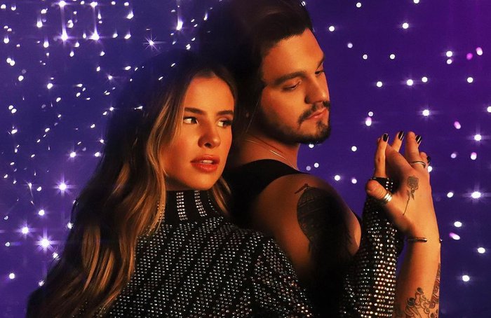 A cantora junto de Luan Santana, na época em que lançaram a parceria "Inesquecível" (Foto: Reprodução / Youtube)