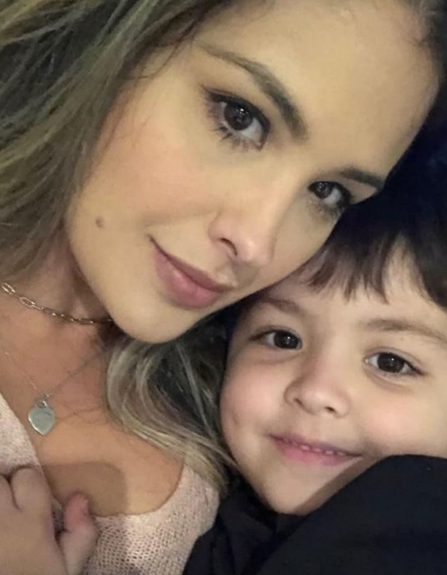 Filha e neto da atriz veterana da Globo (Foto: Reprodução)