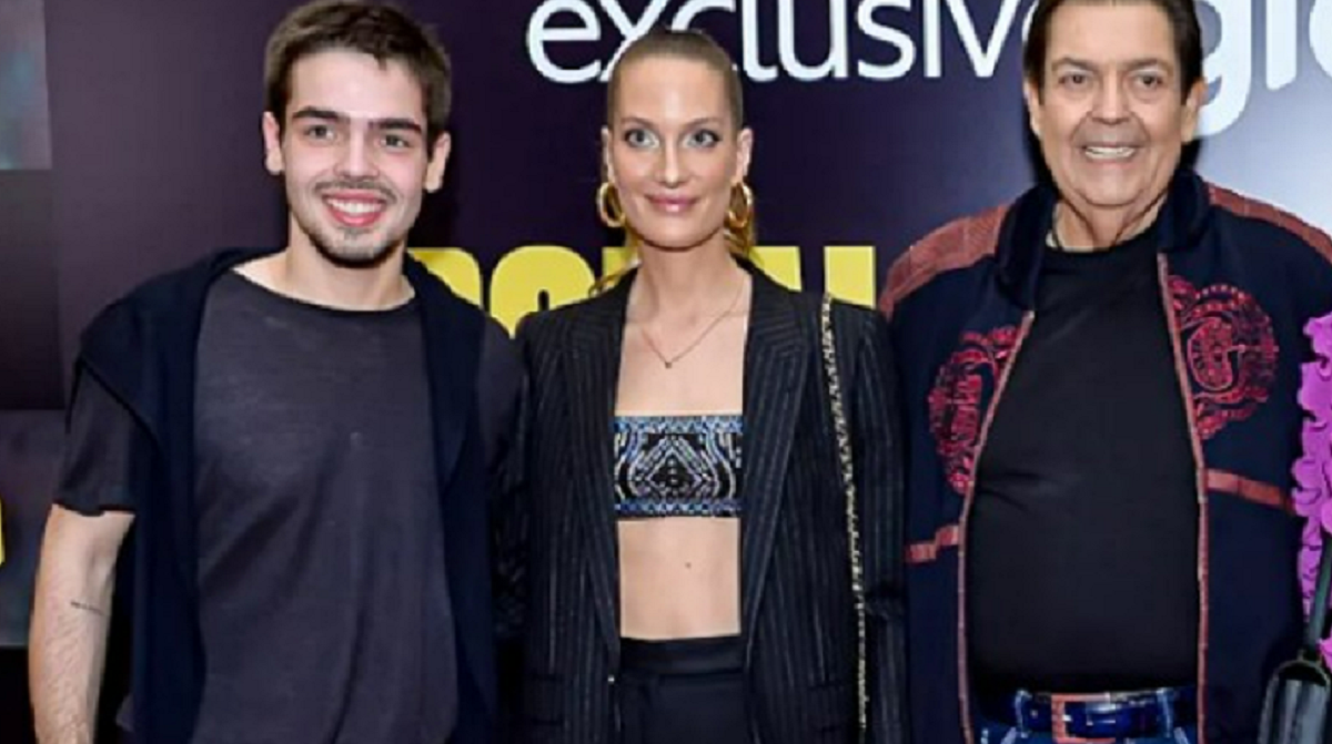 http://tvfoco.uai.com.br/wp-content/uploads/2015/05/Daniela-Mercury.jpg