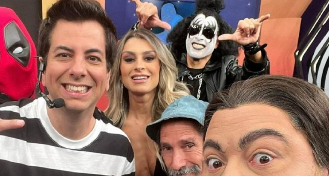 http://tvfoco.uai.com.br/wp-content/uploads/2015/05/Daniela-Mercury.jpg