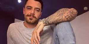 Felipe Titto uniu toda a família em jantar e revelou segredo que ninguém sabia A primeira vez - Foto Reprodução