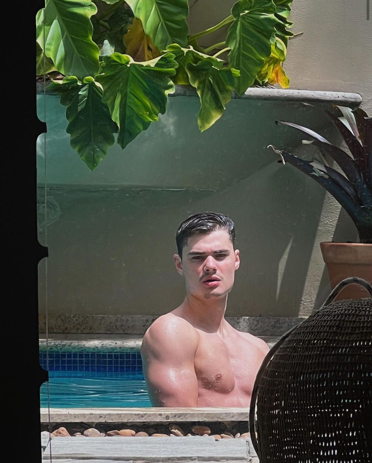 João, filho de Fábio Assunção, impressiona por beleza (Reprodução)