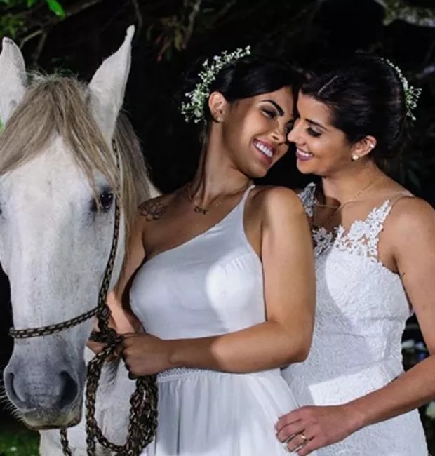 Casamento de Karina Barros e Camila Benfica (Reprodução)