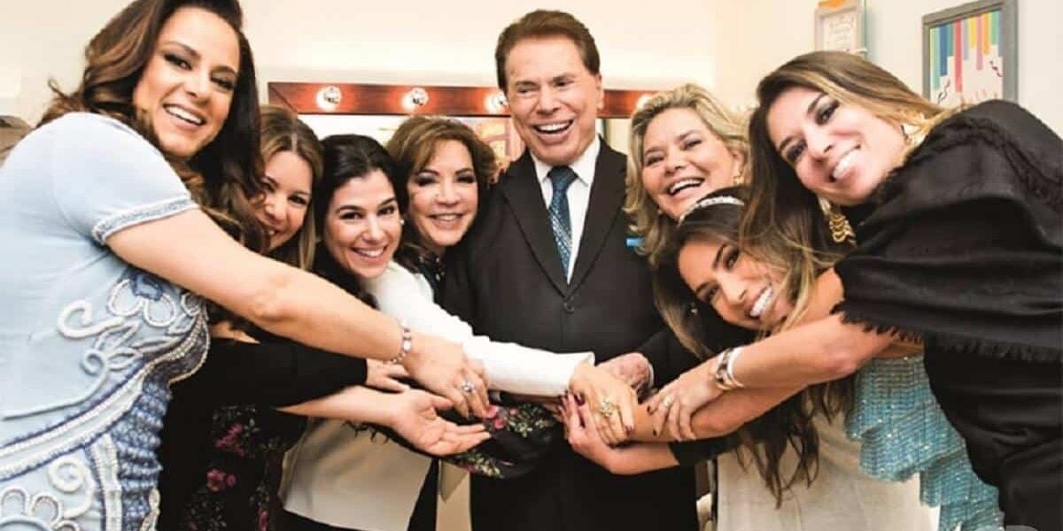 http://tvfoco.uai.com.br/wp-content/uploads/2015/05/Daniela-Mercury.jpg