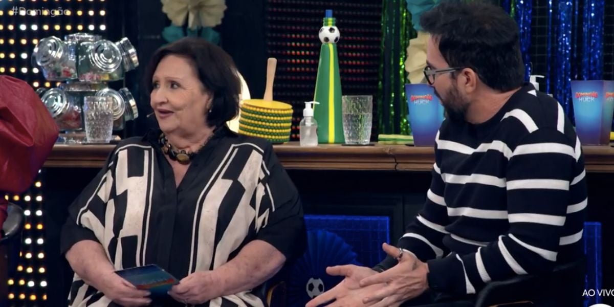 http://tvfoco.uai.com.br/wp-content/uploads/2015/05/Daniela-Mercury.jpg