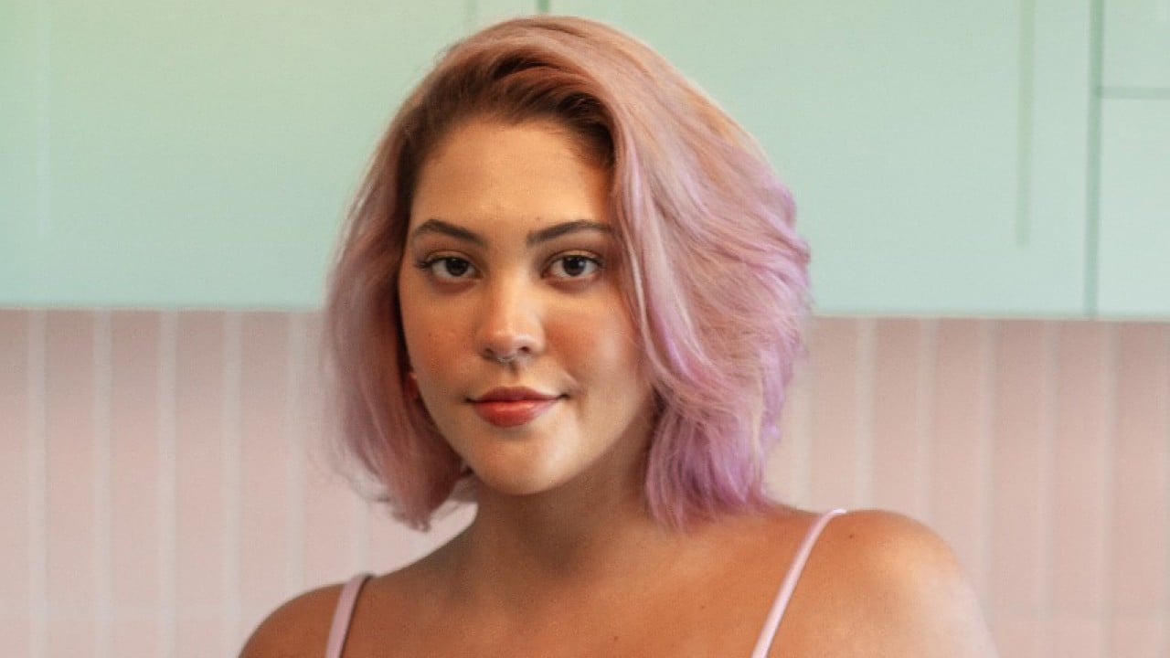Famosa causa na Farofa da Gkay, pega filho de Valeska Popozuda, e admite que já tinha ficado com a mãe dele antes - Foto Reprodução