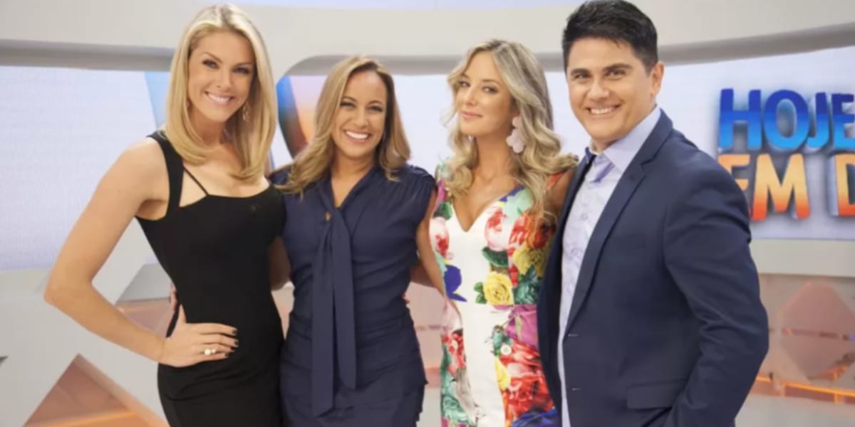 http://tvfoco.uai.com.br/wp-content/uploads/2015/05/Daniela-Mercury.jpg