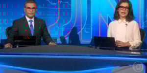 Hélter Duarte e Renata Vasconcellos no Jornal Nacional (Foto: Reprodução)