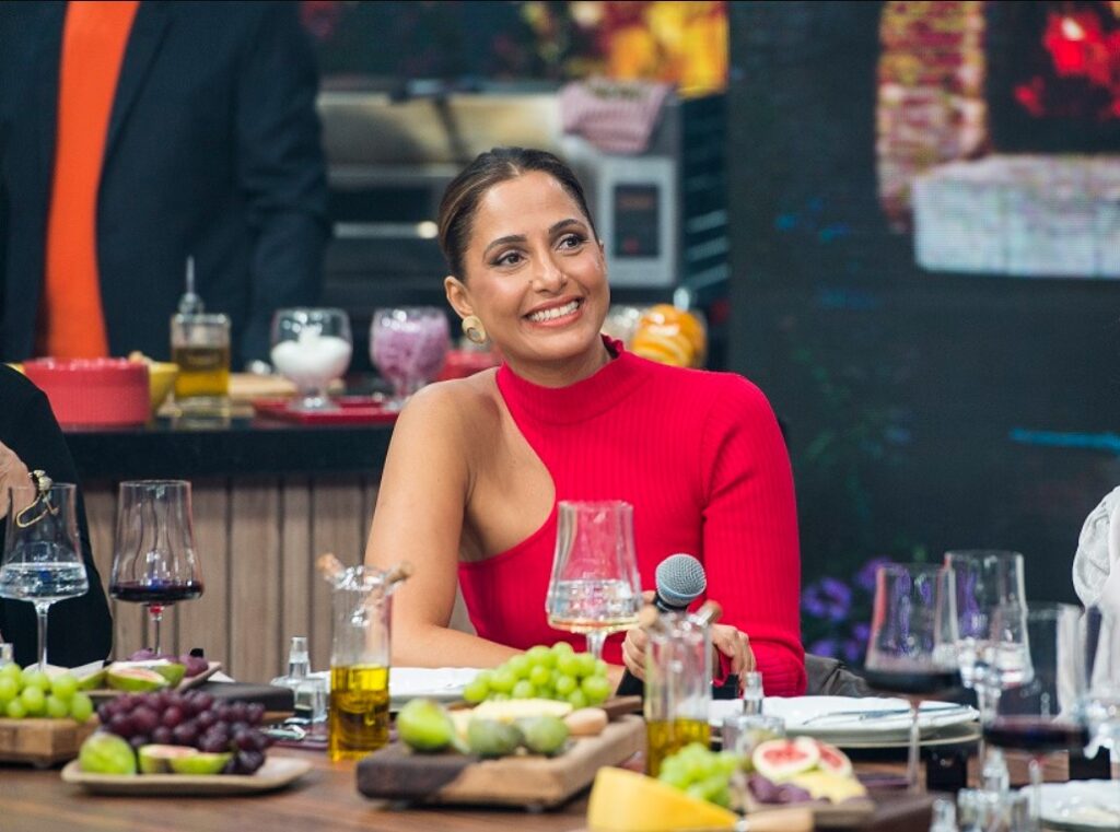 Camila Pitanga esteve no Faustão na Band para promover a novela da HBO Max