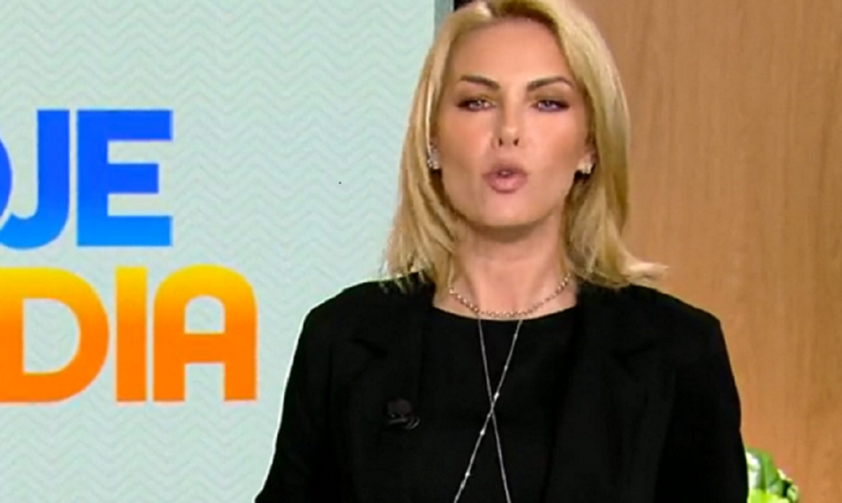 http://tvfoco.uai.com.br/wp-content/uploads/2015/05/Daniela-Mercury.jpg
