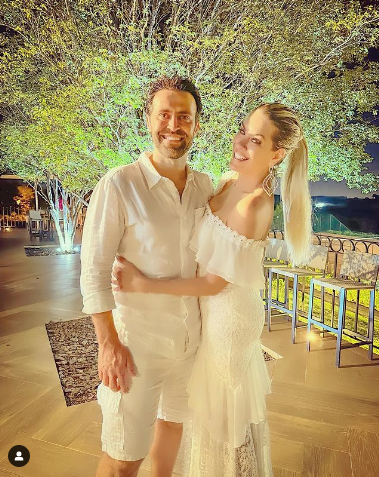 A apresentadora do Jogo Aberto, da Band, Renata Fan, surge com um barbudo dos olhos azuis nas redes sociais, e mostra grande amor que escolheu pra vida - Foto Reprodução Instagram