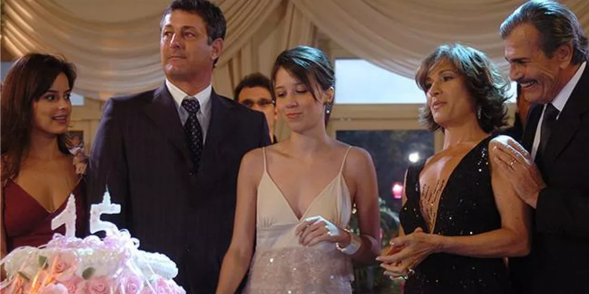http://tvfoco.uai.com.br/wp-content/uploads/2015/05/Daniela-Mercury.jpg
