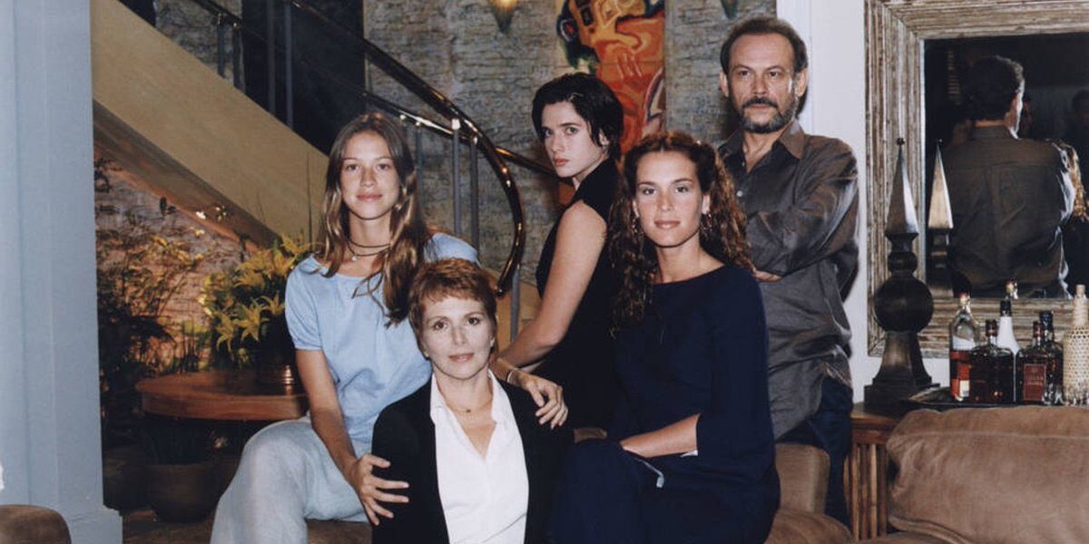 http://tvfoco.uai.com.br/wp-content/uploads/2015/05/Daniela-Mercury.jpg