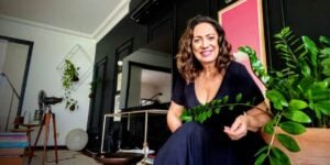 Eliane Giardini, aos 70 anos de idade, conquistou tudo na Globo e mora em mansão absurda (Reprodução)