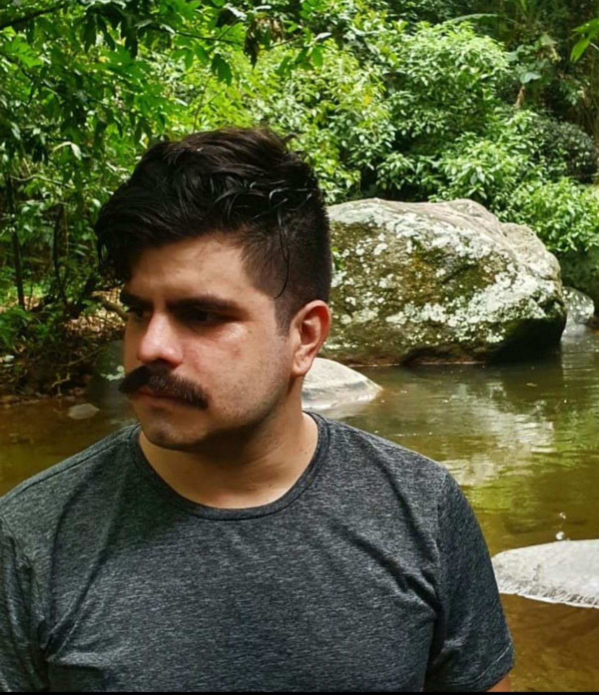 Fafá, ator mirim que brilhou na novela 'Era Uma Vez', da Globo, trocou novelas da Globo por trabalho comum, e é um dos homens mais gatos  - Foto Instagram