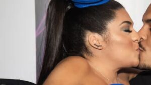 Pequena Lo faz aniversário e apresenta o namorado na festa (Foto: BrazilNews)