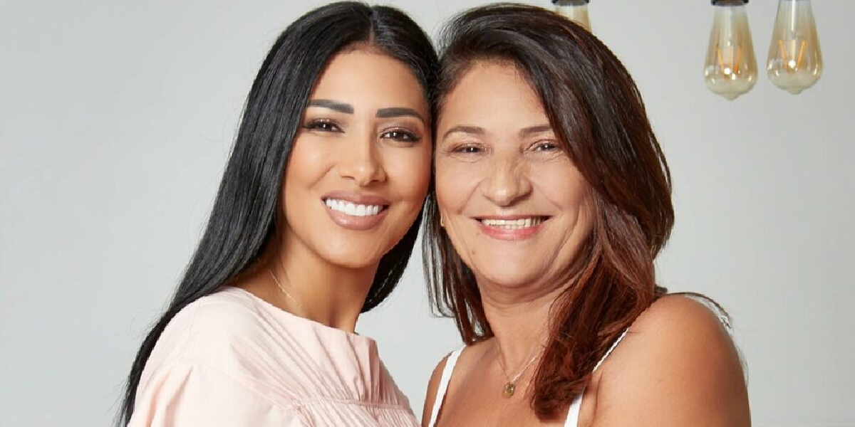 http://tvfoco.uai.com.br/wp-content/uploads/2015/05/Daniela-Mercury.jpg