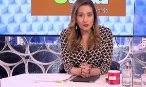 Sônia Abrão precisou se ausentar da bancada do A Tarde É Sua- Foto: Reprodução/RedeTV