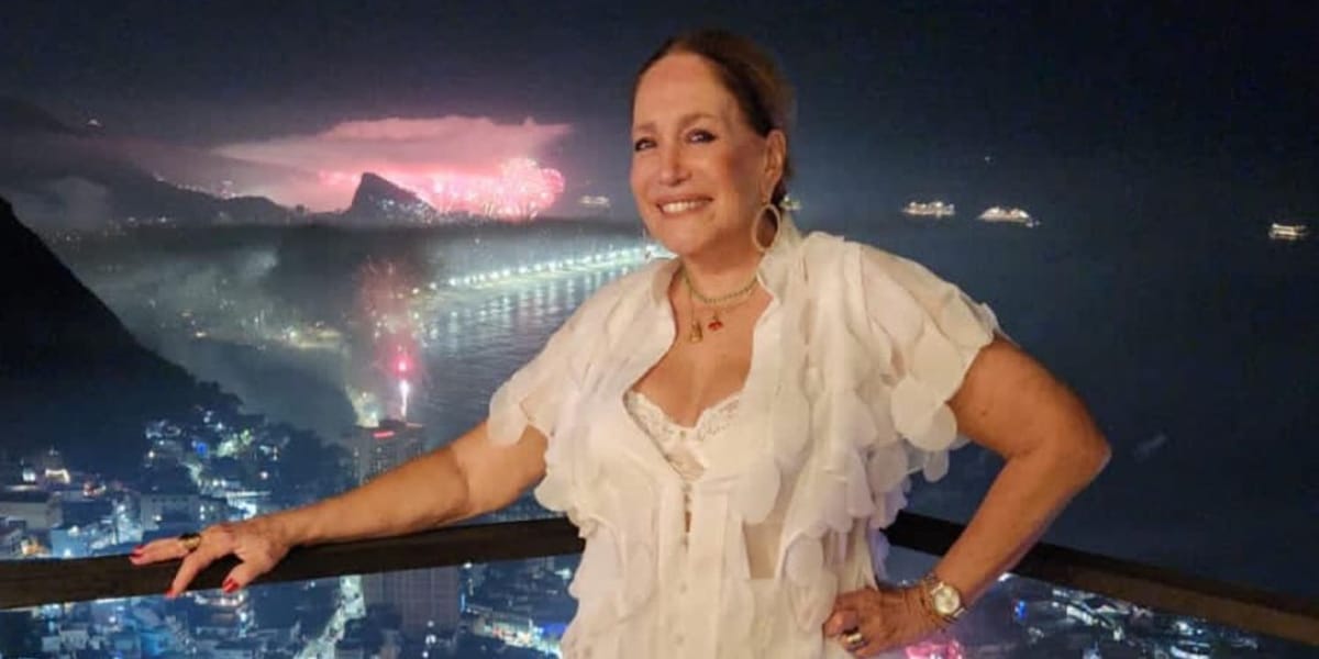 http://tvfoco.uai.com.br/wp-content/uploads/2015/05/Daniela-Mercury.jpg