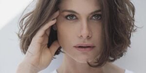 Alinne Moraes protagonizou a novela Como Uma Onda (Foto: Reprodução / Globo)