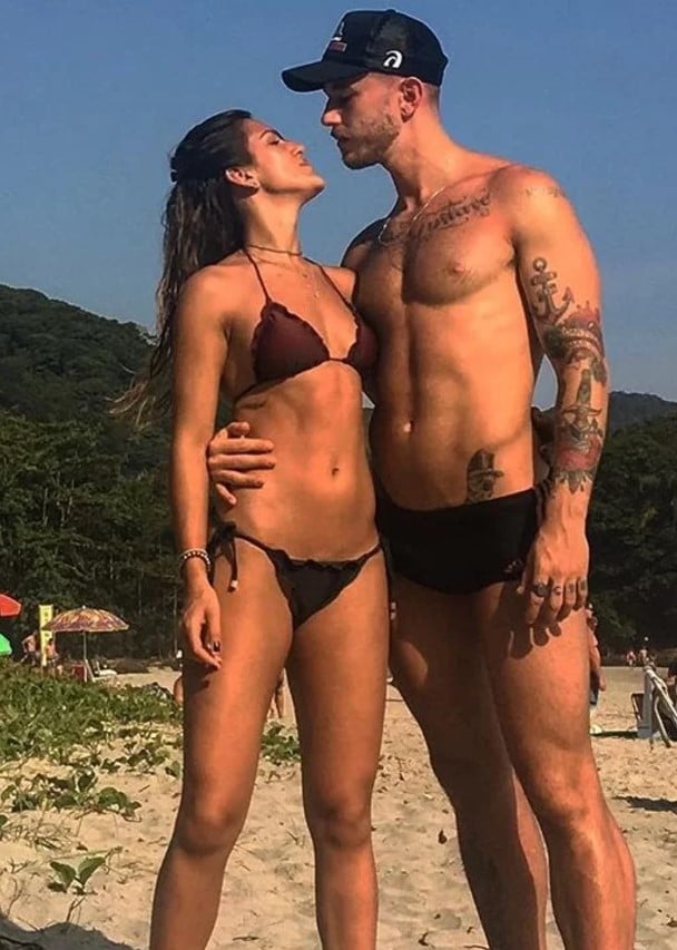 Gabriel e a namorada (Foto: Reprodução / Instagram)