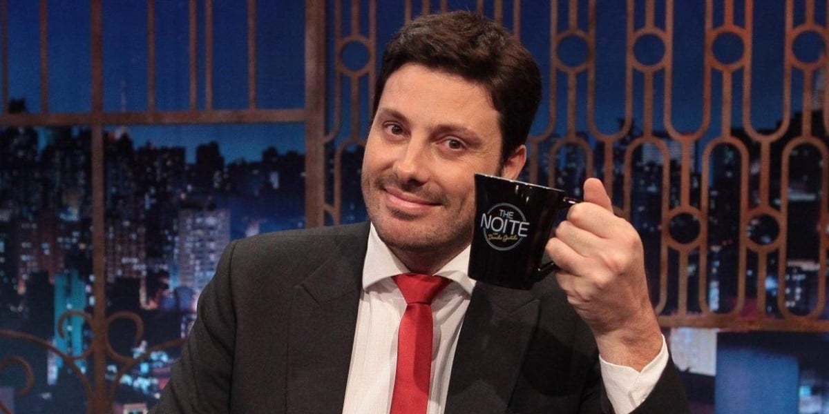 Danilo Gentili apresenta o The Noite no SBT (Foto: Reprodução)