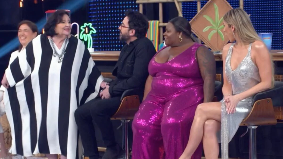 Sem pensar duas vezes, Dona Déa Lúcia, mãe do Paulo Gustavo, manda direta na lata no Domingão com Huck, da Globo - Foto Reprodução