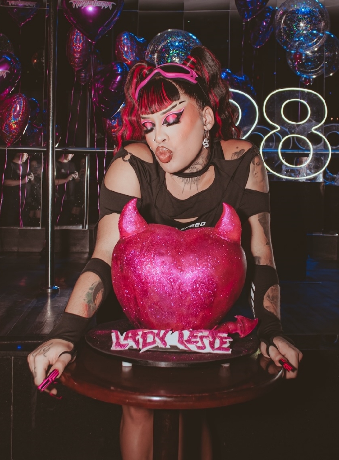 Gloria Groove comemora aniversário de 28 anos