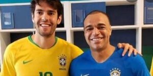 Kaká em foto ao lado de Denílson (Foto: Reprodução)