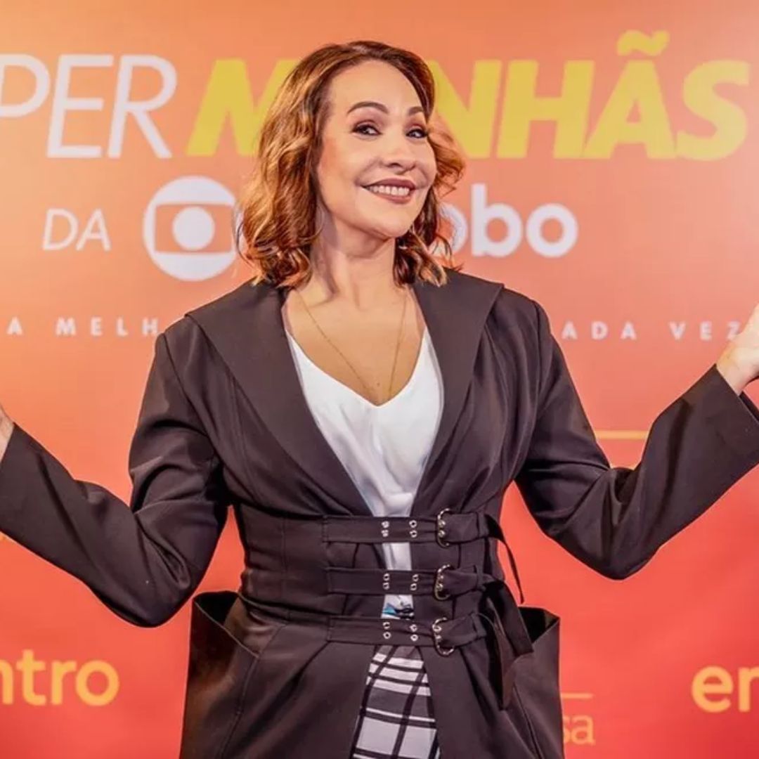 http://www.otvfoco.com.br/wp-content/uploads/2015/05/Daniela-Mercury.jpg