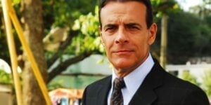 Mário Gomes, que fez sucesso em A Favorita, celebra saída da emissora carioca, vende hambúrguer e está bem mais velho (Foto: Reprodução / Globo)