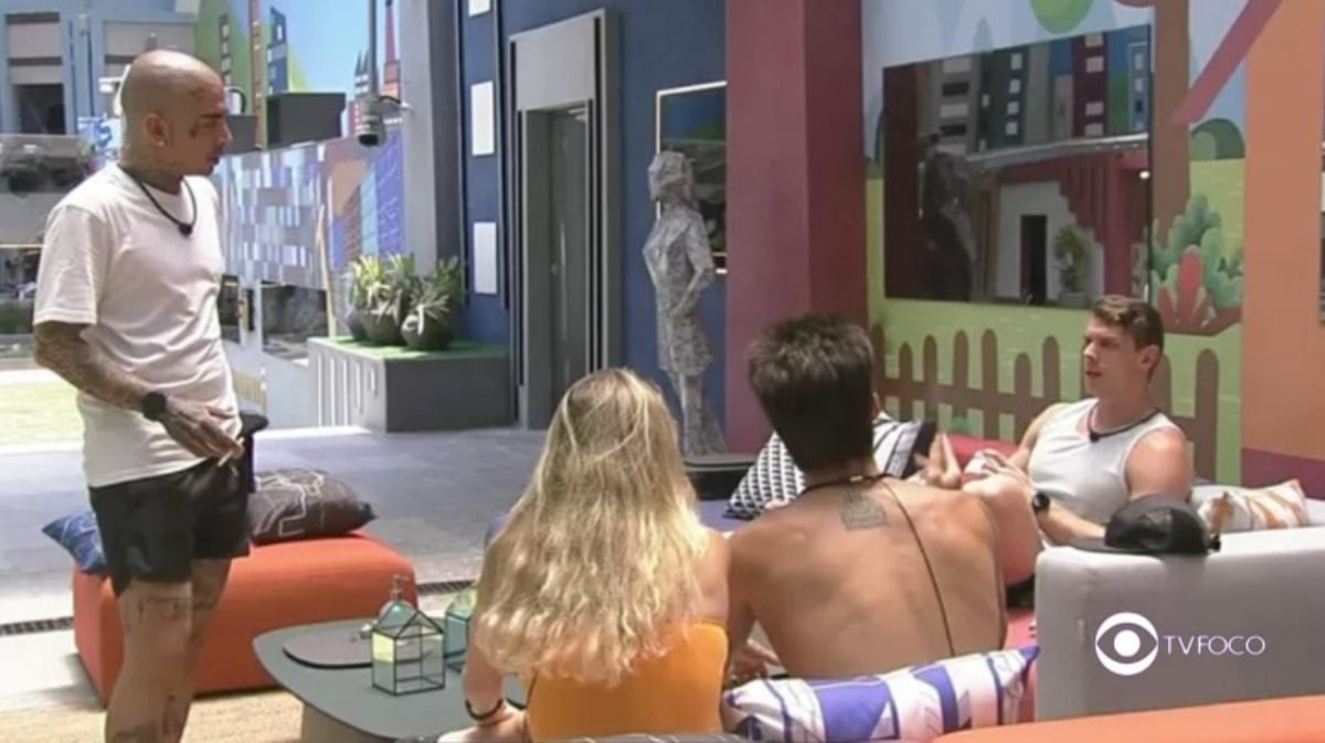 http://tvfoco.uai.com.br/wp-content/uploads/2015/05/Daniela-Mercury.jpg