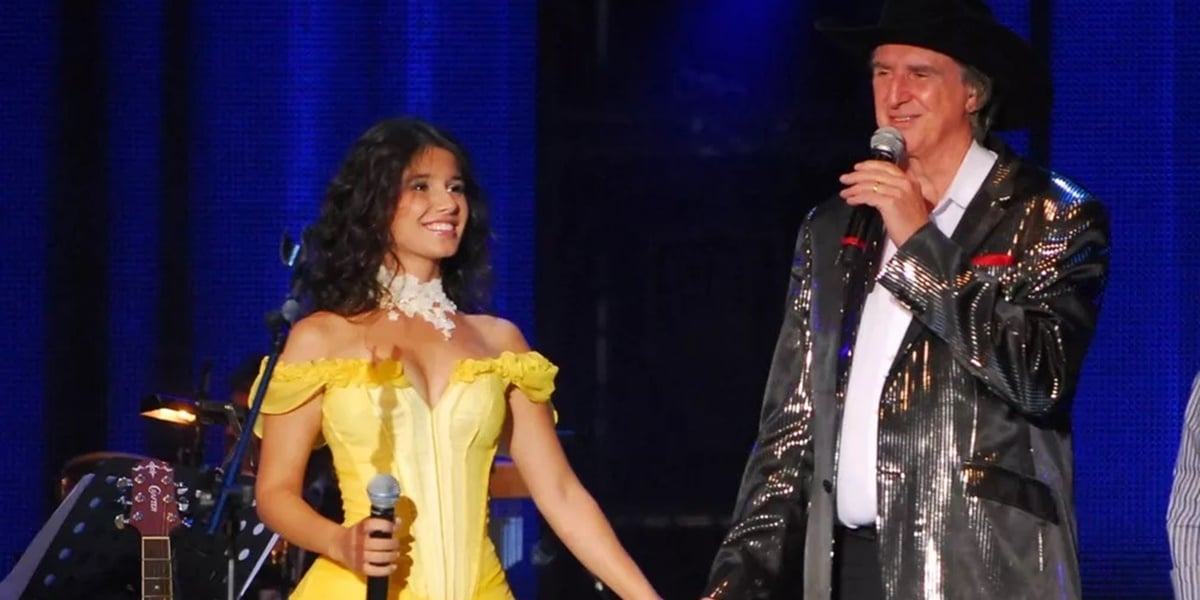 http://tvfoco.uai.com.br/wp-content/uploads/2015/05/Daniela-Mercury.jpg