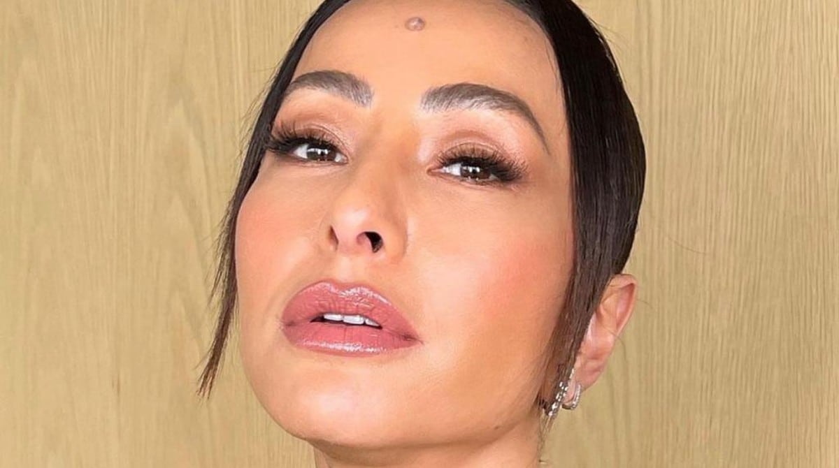 Em entrevista, Sabrina Sato faz forte desabafo, sobre uma situação difícil que passou em sua vida, e a deixou isolada chorando na cama - Foto Reprodução