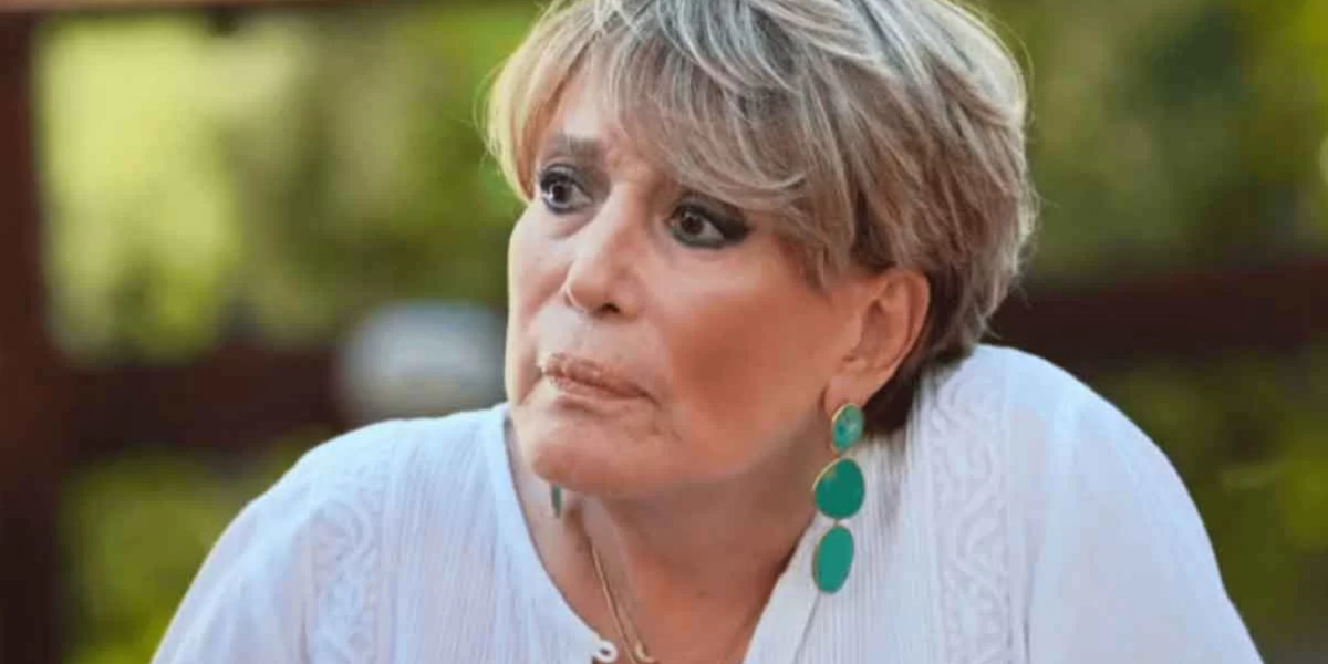 http://tvfoco.uai.com.br/wp-content/uploads/2015/05/Daniela-Mercury.jpg